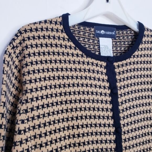 Sag Harbor Houndstooth Tan & Black Button Cardigan Sweater Women's Size Medium - Picture 2 of 7